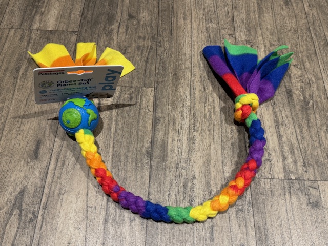 Fleece Chasey Ball Tug Planet Ball (Solid Rainbow)