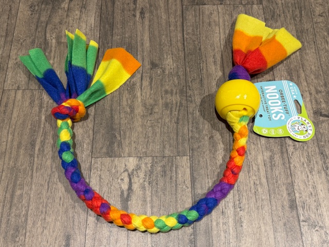 Fleece Chasey Ball Tug Nook (Solid Rainbow)
