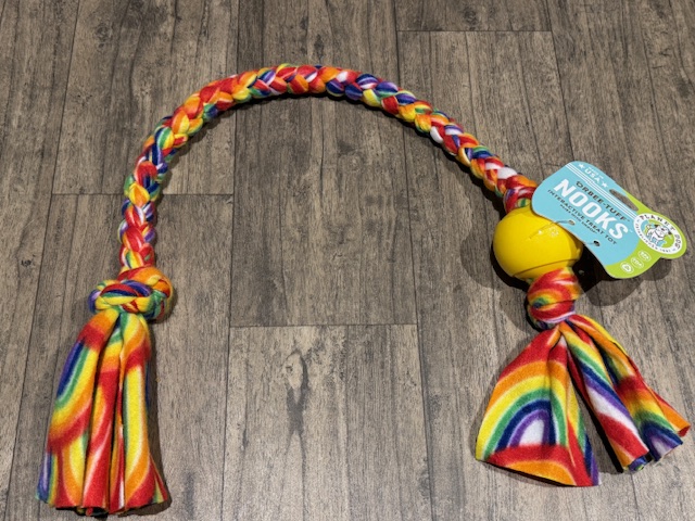 Fleece Chasey Ball Tug Nook (Rainbow)